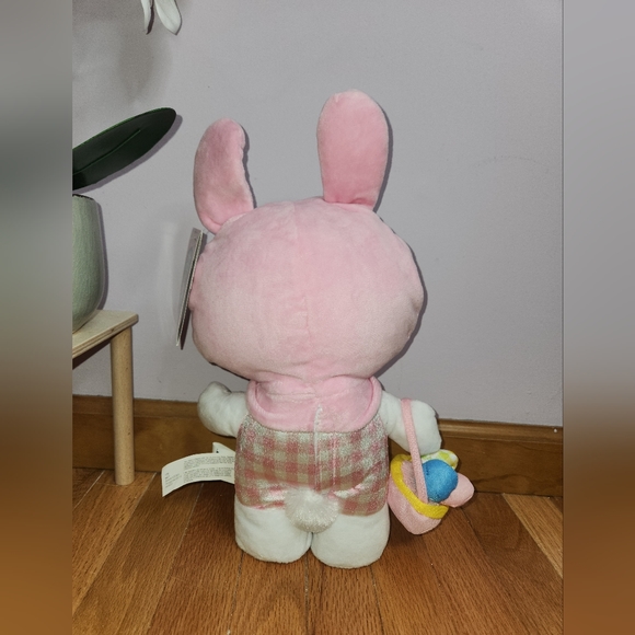 HELLO KITTY 2022 EASTER BUNNY SIDE STEPPER - Picture 3 of 5
